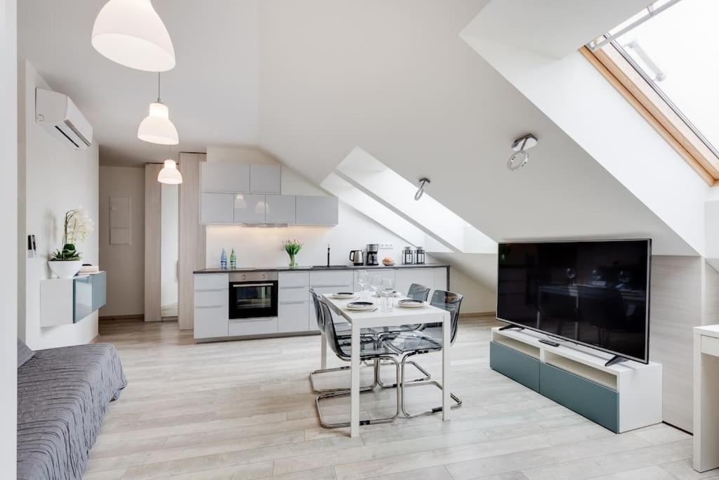 Modern & New Place Next To Wawel Castle & Vistula クラクフ エクステリア 写真